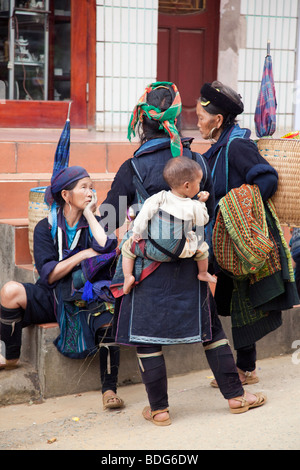 Femme Hmong noir à Sapa, Vietnam Banque D'Images