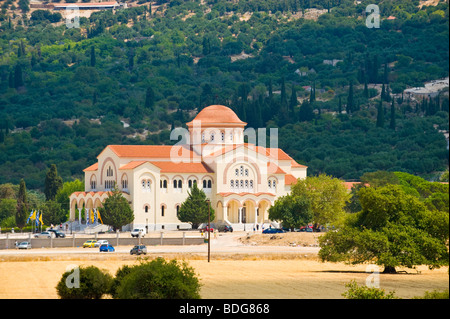 Vue panoramique de St Gerasimos monastère dans la vallée sur le Grec Omala Méditerranée île de Céphalonie, Grèce GR Banque D'Images