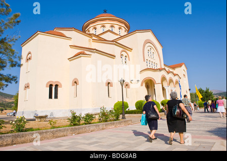 Assister les pèlerins festival annuel à Saint Gerasimos monastère dans la vallée Omala sur l'île grecque de Céphalonie, Grèce GR Banque D'Images