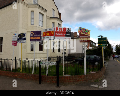 Appartements à vendre et à laisser l'Angleterre Surrey Epsom Banque D'Images