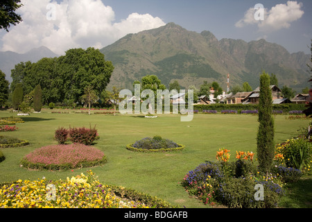 L'Inde, au Cachemire Srinagar Jardins Shalimar Mughul Paradise Himalaya Banque D'Images