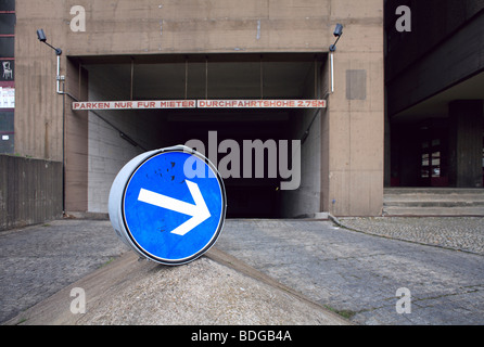 Entrée d'un garage souterrain, Berlin, Allemagne Banque D'Images