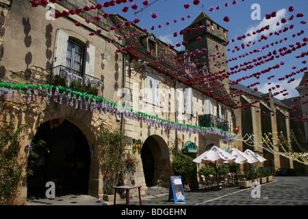 La bastide de Beaumont du Périgord au cours de l'été felibree Banque D'Images