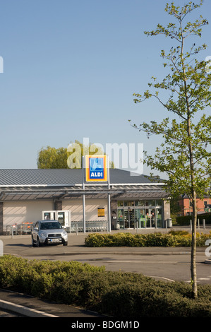 Faible coût d'Aldi supermarché de Market Harborough, Leicestershire, Angleterre Banque D'Images