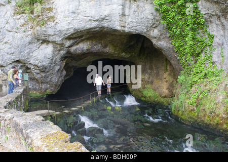 Fontestorbes printemps, l'Ariège, France Banque D'Images