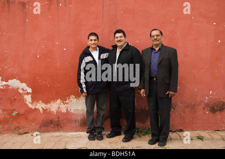 Tour Guide Jose Alberto, Presidente (Maire) Juan Jose Martinez Mendoza, Directeur du tourisme de Cosala, Sinaloa, Mexique. Banque D'Images