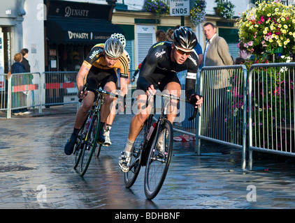 Les cyclistes en compétition dans le circuit vélo britannique Beverley courir aux championnats du monde en centre-ville, l'East Yorkshire Banque D'Images