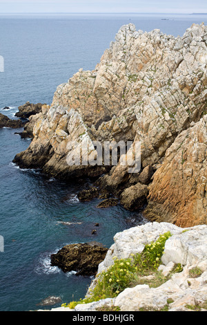 Pointe de Penhir sur la côte de Bretagne en France Banque D'Images