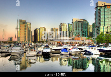 Soir, Coal Harbour, bâtiments, Vancouver, British Columbia, Canada Banque D'Images