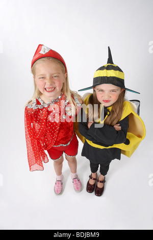 Les filles en costumes Banque D'Images