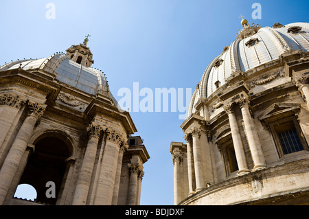 Coupoles, la Basilique Saint-Pierre, Vatican, Rome, Latium, Italie Banque D'Images