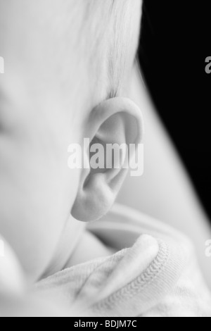 Close-up of Baby's Ear Banque D'Images