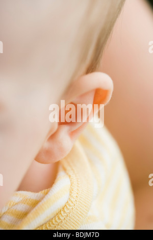 Close-up of Baby's Ear Banque D'Images