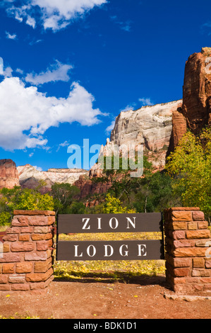 Le Zion Lodge sign, Zion National Park, Utah Banque D'Images