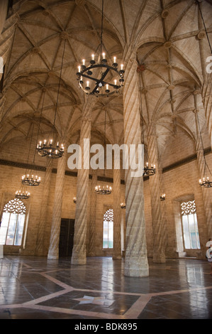 L'Espagne Ville de Valence , contrat , intérieur Hall gothique La Lonja commencé 1483 , 1ère banque publique accueil pour les transactions commerciales Banque D'Images