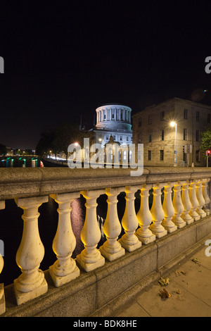 Quatre cours, à partir de O'Donovan Rossa Bridge, Dublin, Irlande Banque D'Images