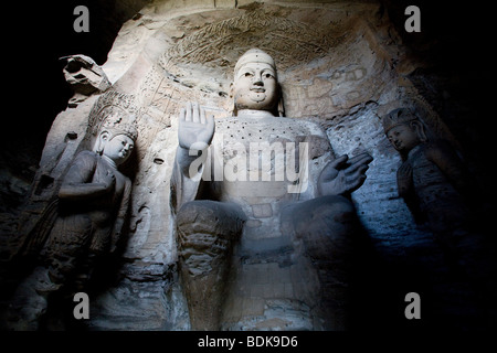 Grottes de Yungang Shiku complexe bouddhiste, 16km à l'ouest de Datong, statues, ont été sculptés dans la 5ème ANNONCE de siècle, s'étendent sur plus de 1km. Banque D'Images