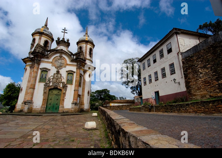 L'église de San Francisco, bâtiment colonial à Ouro Preto, ville du patrimoine mondial historique, Minas Gerais, Brésil Banque D'Images