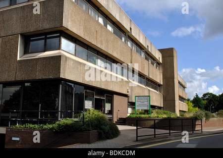 Le Conseil du comté de Warwickshire bâtiment Barrack Street, Warwick, Warwickshire, England, UK Banque D'Images