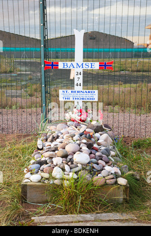 Tombe de 'Bamse', un chien de St Bernard qui a servi dans la marine norvégienne pendant la seconde Guerre mondiale. Montrose, Écosse Banque D'Images