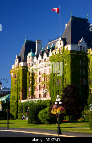 L'Empress Hotel historique situé sur l'arrière-port, Victoria, île de Vancouver, Colombie-Britannique, Canada. Banque D'Images