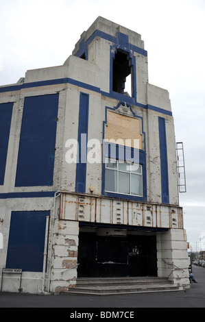 L'ancien cinéma de Grenade et salle de Bingo Gala vide et failli à Portland Road Hove Brighton à vendre barricadèrent Banque D'Images