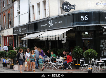 Bill's Cafe et produire en magasin rue Cliffe Lewes East Sussex UK - photo par Edward Simons Banque D'Images