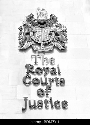 Royal Courts of Justice signer l'extérieur des cours. Banque D'Images