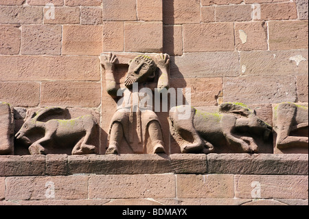 Tour de Eulenturm figure frieze, Monastère de Saint Pierre et Paul, monastère Hirsau, Forêt-Noire, Bade-Wurtemberg, Allemagne, Europe Banque D'Images