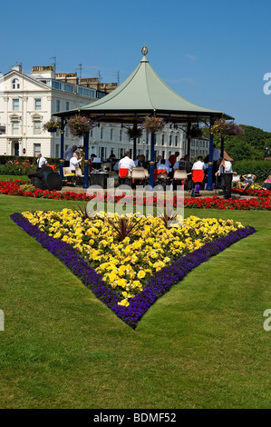 Le kiosque en été Crescent Gardens St Francis Bay North Yorkshire Angleterre Royaume-Uni Royaume-Uni GB Grande Bretagne Banque D'Images