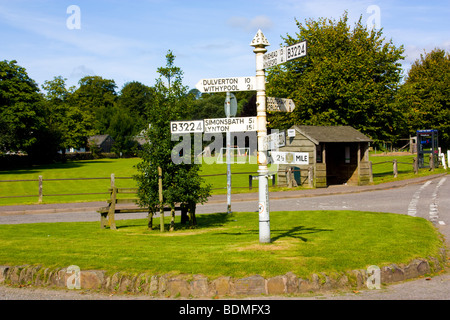 Roadsign à Exford, Somerset, England UK Banque D'Images