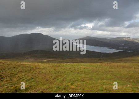Vue nord sur le loch de Langabhat Roineabhal, Isle of Harris, Scotland Banque D'Images