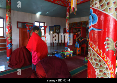 Cérémonie bouddhiste lecture Ongy, Monastère, Mongolie Banque D'Images