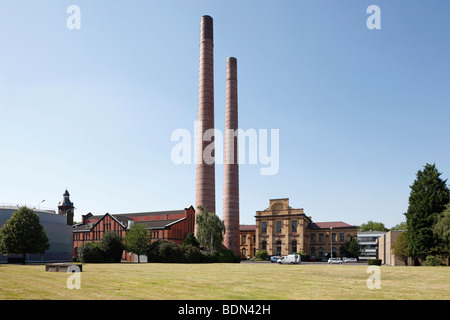 Köln, Wasser- und Elektrizitätswerk suis Zugweg, Gebäudeensemble Schornsteinen mit Banque D'Images