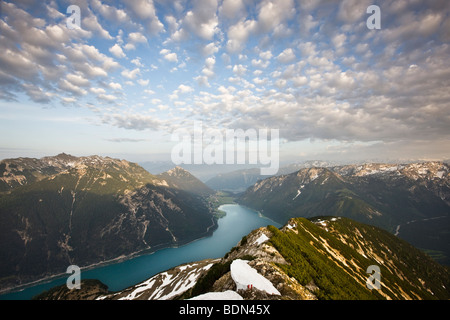 Le lac Achensee vu de Mt. Seebergspitze, montagnes Karwendelgebirge, Tyrol du Nord, Tyrol, Autriche, Europe Banque D'Images