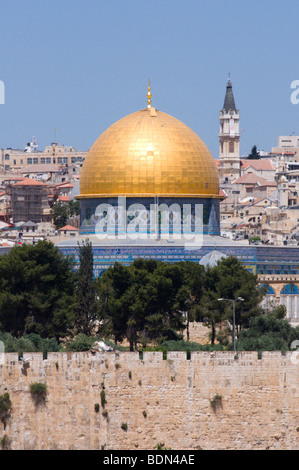 La vieille ville de Jérusalem, y compris le Dôme du rocher, comme vu du Mont des Oliviers. Banque D'Images