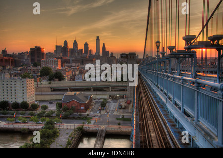 Philadelphia coucher de soleil depuis le pont ben Franklin Banque D'Images