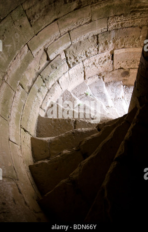 Escalier en pierre au Krak des Chevaliers, château des Croisés, la Syrie. Banque D'Images