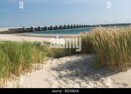 L'Oosterscheldekering (en anglais : eidersperrwerk, Escaut), Zélande, Pays-Bas. Banque D'Images