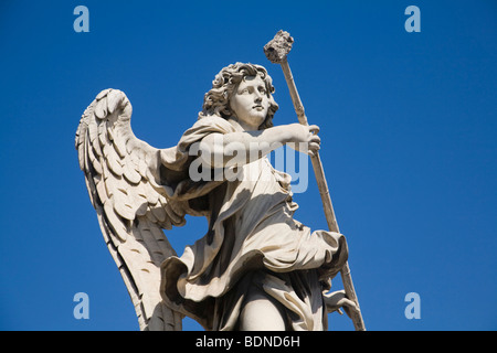 Ange sur la Ponte Sant'Angelo, Pont Aelian, Rome, Latium, Italie, Europe Banque D'Images