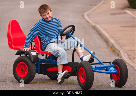 Un modèle a publié neuf ans sur un chariot d'aller Berg au Royaume-Uni Banque D'Images