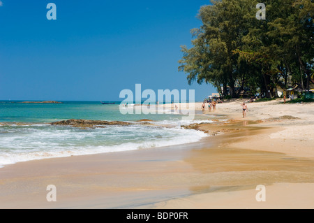 Plage de sable, plage de Nang Thong, Khao Lak, la mer d'Andaman, en Thaïlande, en Asie Banque D'Images