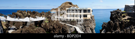 Vue panoramique de l'Ángel restaurant à Porto Moniz, Madeira, Portugal, Europe Banque D'Images