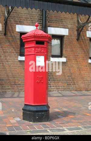 Victorian Post Box, Gloucester Banque D'Images