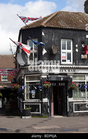 Rex Bar sur la Shankill Road, Belfast, Irlande du Nord Banque D'Images