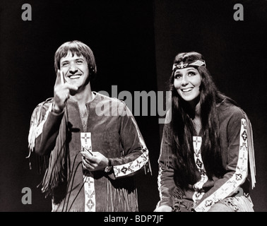 SONNY AND CHER --nous des chanteurs pop en août 1965 Banque D'Images