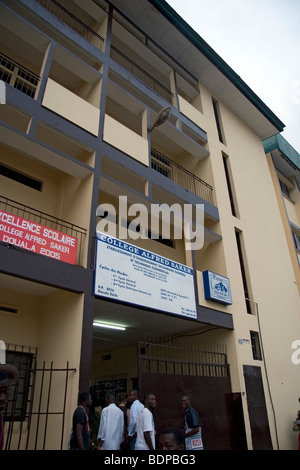 Collège Alfred Saker lycée technique et commercial général ou à l'école secondaire de district n'Douala Cameroun Afrique de l'Ouest Banque D'Images