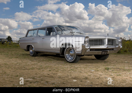 1964 Pontiac Parisienne American station wagon break Banque D'Images