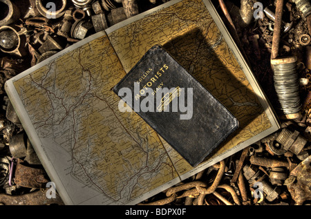 Un vieux journal intime les automobilistes et la carte Banque D'Images