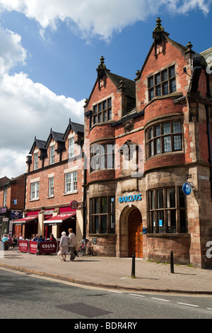 Royaume-uni, Angleterre, Cheshire, Wilmslow, London Road, Barclays Bank Building Banque D'Images